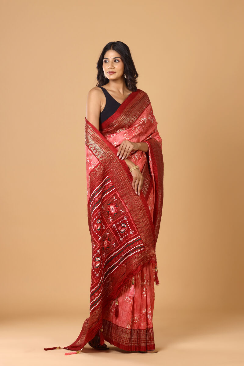 Graceful Red Dola Silk Saree with Zari Work - Image 3