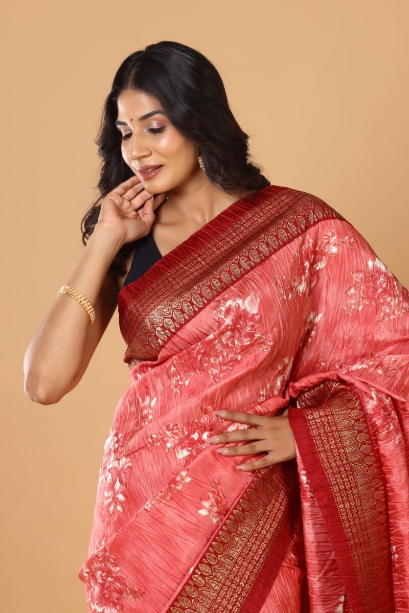 Graceful Red Dola Silk Saree with Zari Work - Image 4
