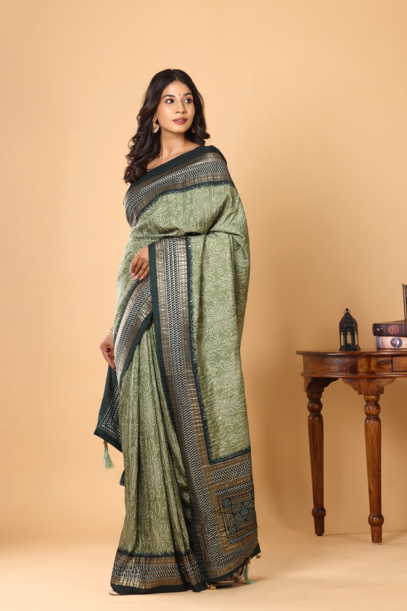 Elegant Olive Green Dola Silk Saree with Zari - Image 3