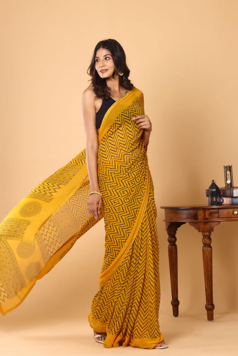 Yellow Zigzag Printed Weightless Malmal Saree for Women - Image 3